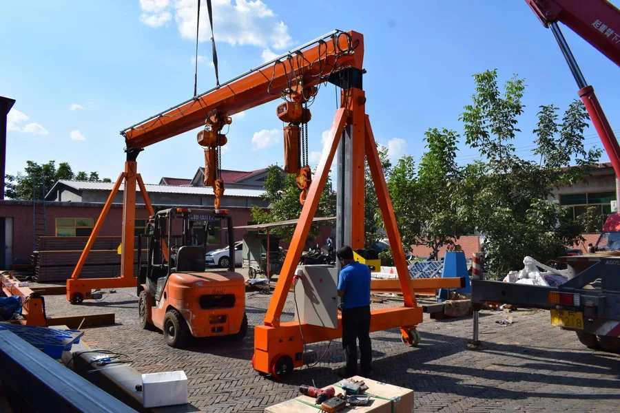 Portable Simple Mobile Gantry Crane image 3